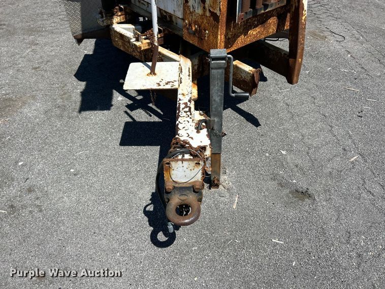 image for item YA2825 Bandit 200 XD wood chipper
