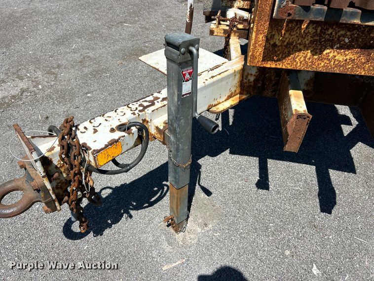 image for item YA2825 Bandit 200 XD wood chipper
