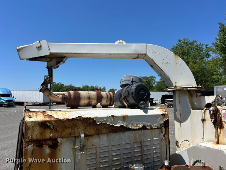 image for item YA2825 Bandit 200 XD wood chipper