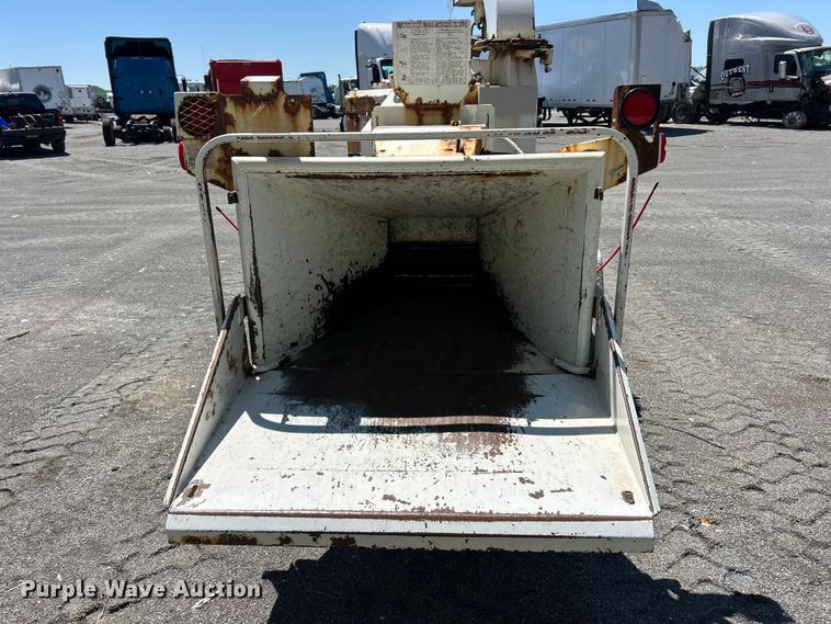 image for item YA2825 Bandit 200 XD wood chipper