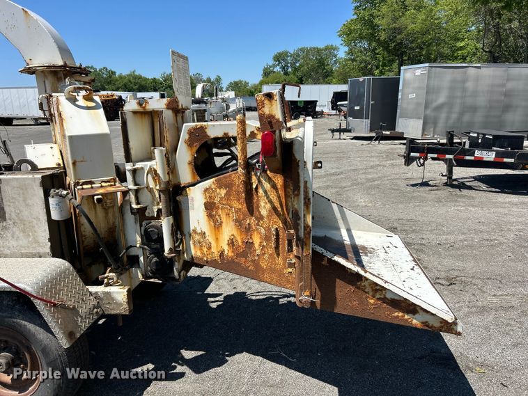 image for item YA2825 Bandit 200 XD wood chipper