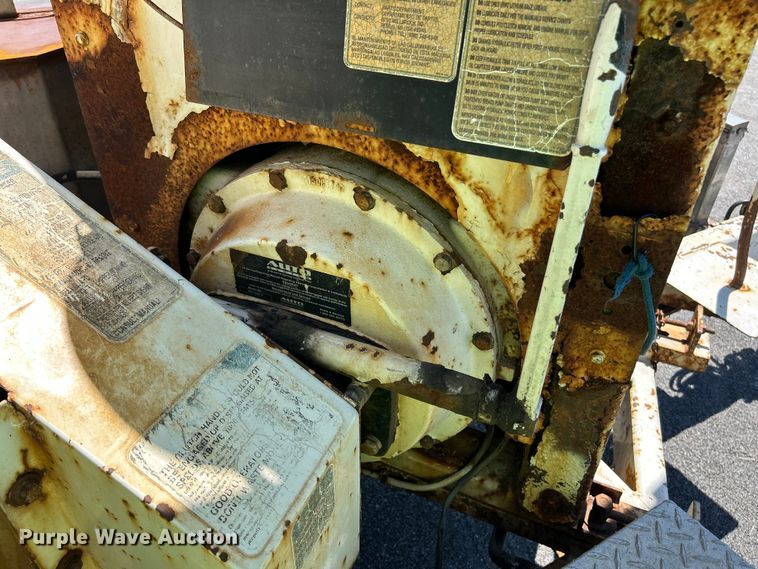 image for item YA2825 Bandit 200 XD wood chipper