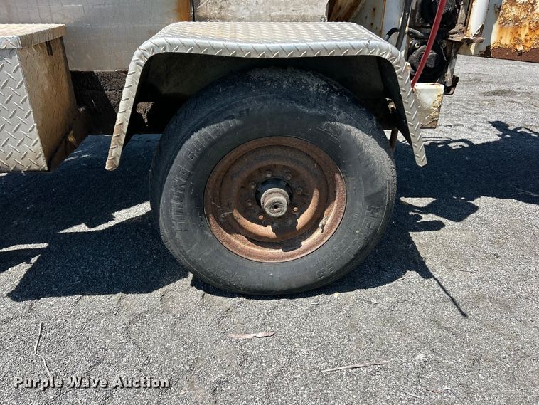image for item YA2825 Bandit 200 XD wood chipper