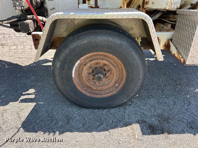 image for item YA2825 Bandit 200 XD wood chipper