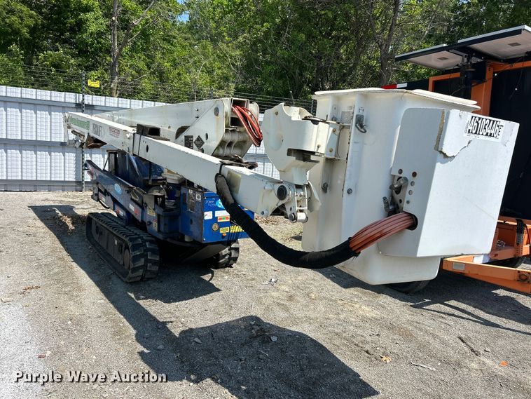 image for item YA2826 2014 SkyLift 53TD tracked boom lift