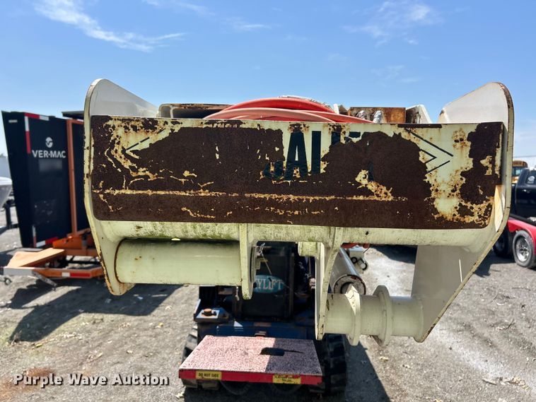 image for item YA2826 2014 SkyLift 53TD tracked boom lift