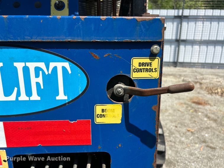 image for item YA2826 2014 SkyLift 53TD tracked boom lift