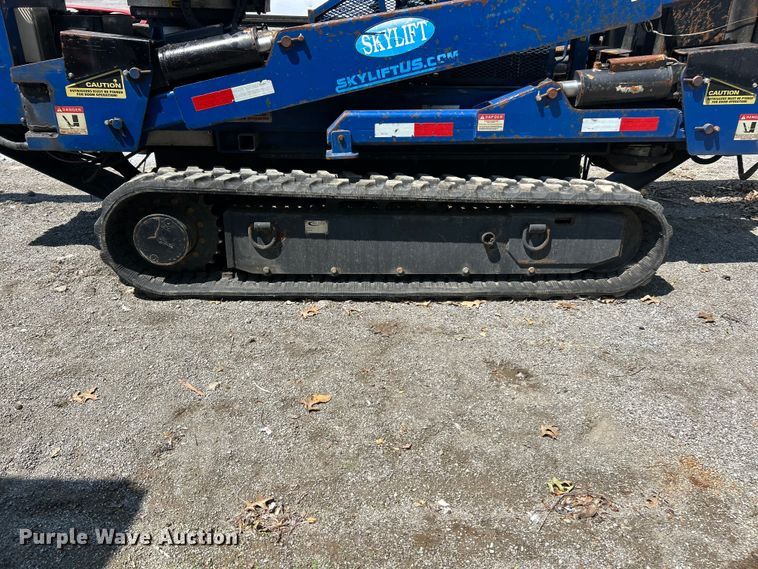 image for item YA2826 2014 SkyLift 53TD tracked boom lift