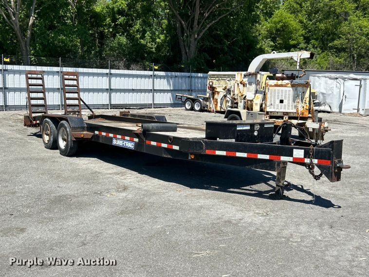 image for item YA2827 2015 Sure-Trac equipment trailer