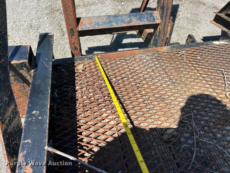 image for item YA2827 2015 Sure-Trac equipment trailer