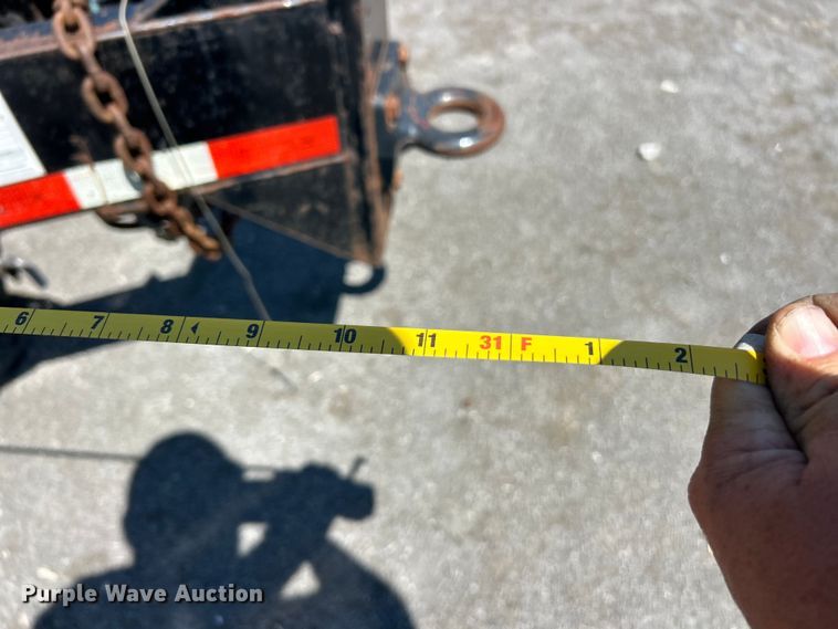 image for item YA2827 2015 Sure-Trac equipment trailer