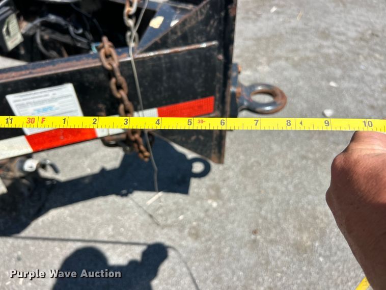 image for item YA2827 2015 Sure-Trac equipment trailer