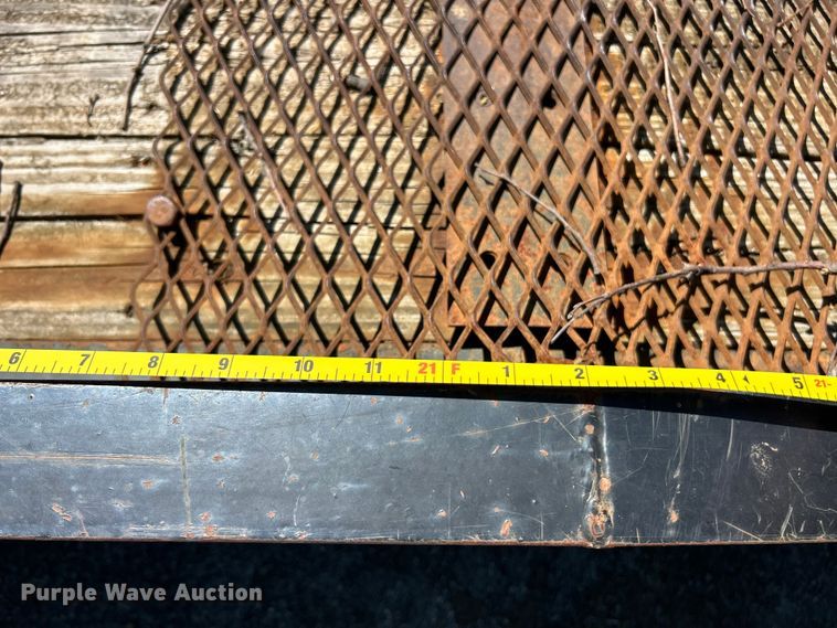image for item YA2827 2015 Sure-Trac equipment trailer