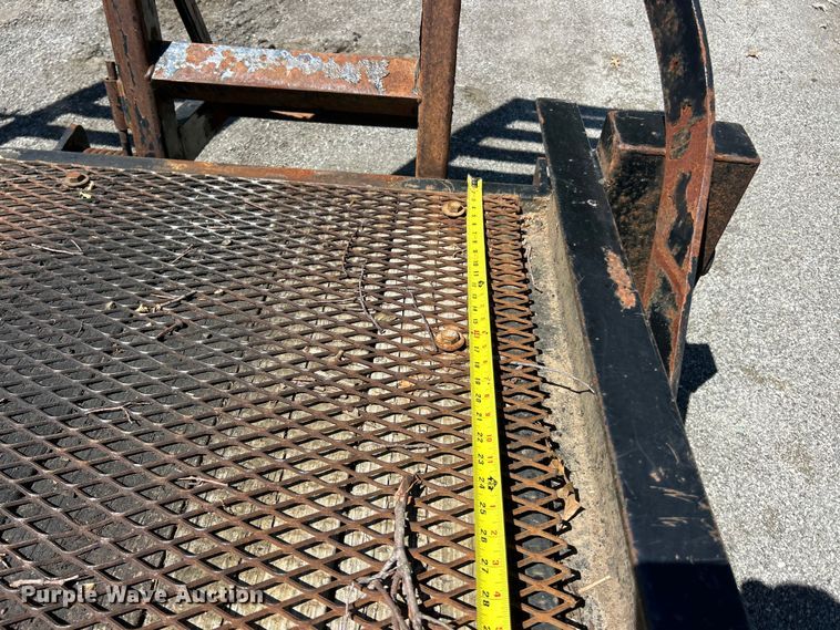 image for item YA2827 2015 Sure-Trac equipment trailer