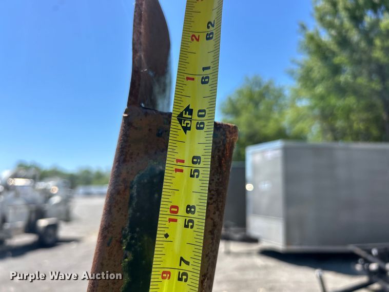 image for item YA2827 2015 Sure-Trac equipment trailer