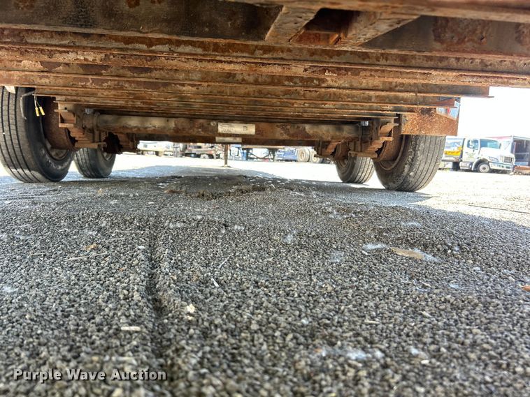 image for item YA2827 2015 Sure-Trac equipment trailer