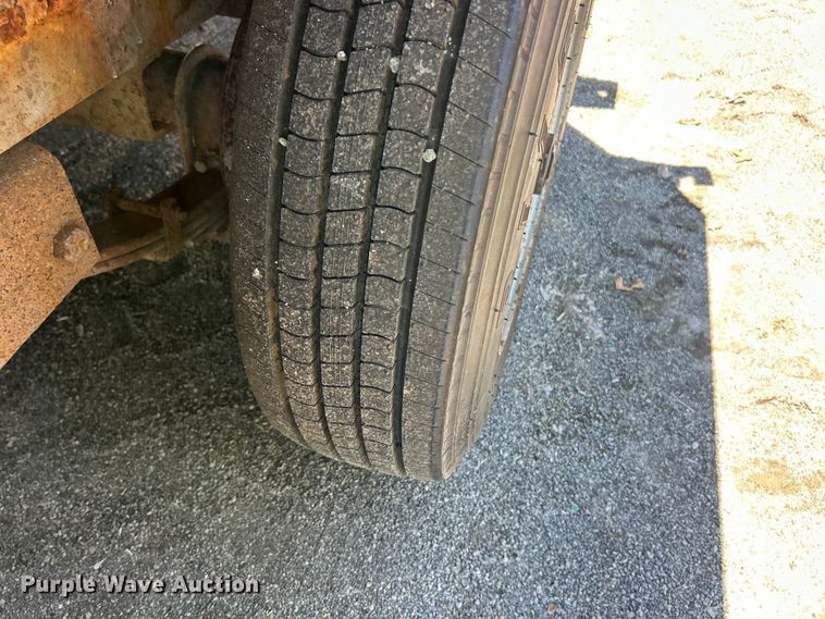 image for item YA2827 2015 Sure-Trac equipment trailer