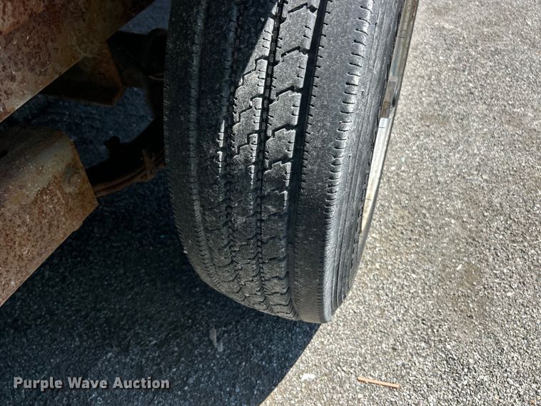 image for item YA2827 2015 Sure-Trac equipment trailer