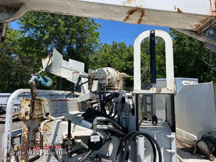 image for item YA2830 Bandit 255XD wood chipper