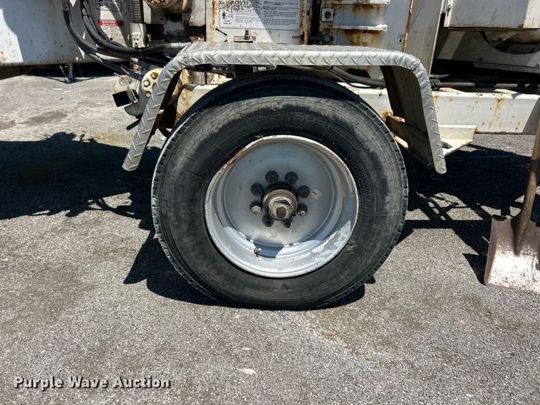image for item YA2830 Bandit 255XD wood chipper