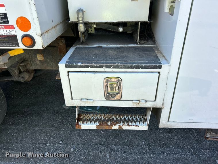 image for item YA2833 2015 Ford F750 Super Duty forestry bucket truck