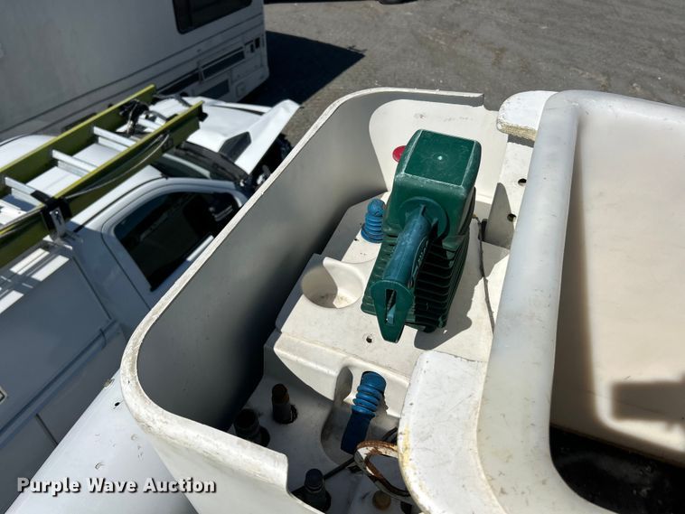 image for item YA2833 2015 Ford F750 Super Duty forestry bucket truck