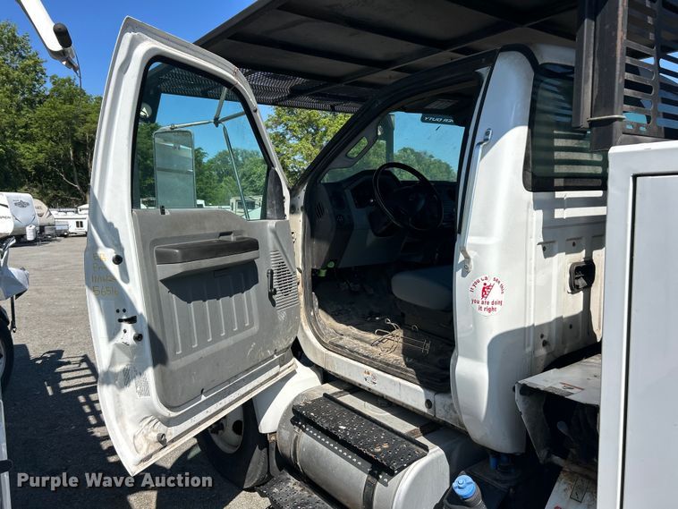 image for item YA2833 2015 Ford F750 Super Duty forestry bucket truck