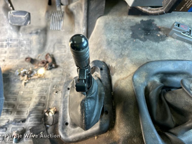 image for item YA2833 2015 Ford F750 Super Duty forestry bucket truck