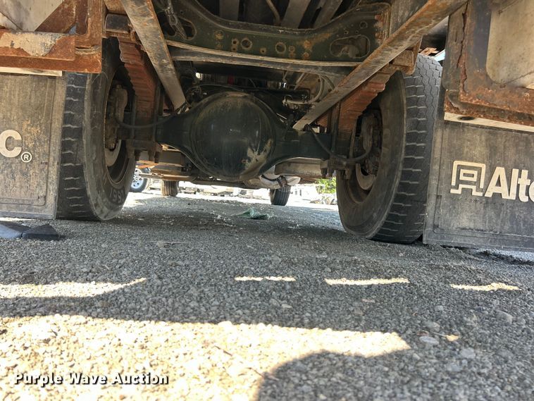 image for item YA2833 2015 Ford F750 Super Duty forestry bucket truck
