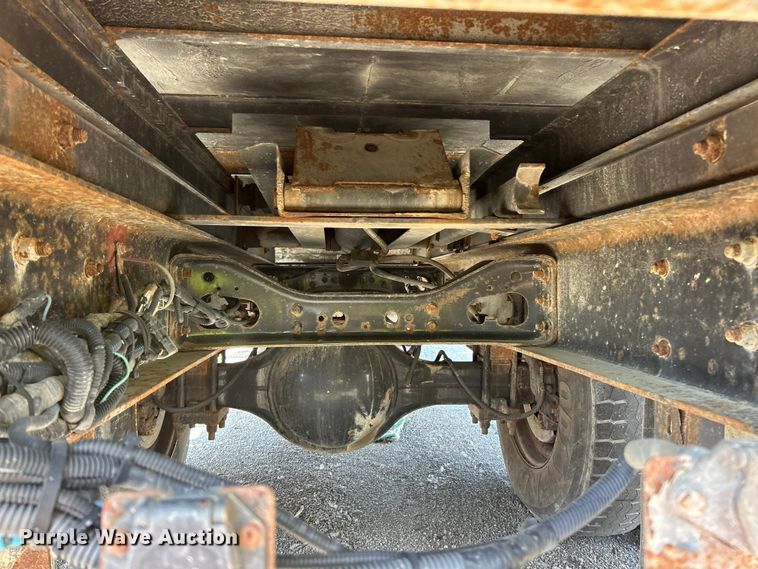 image for item YA2833 2015 Ford F750 Super Duty forestry bucket truck