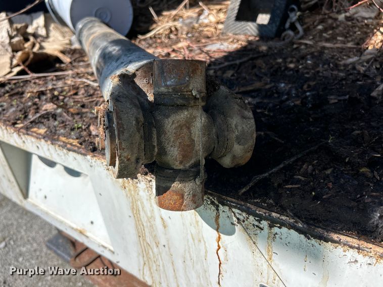 image for item YA2833 2015 Ford F750 Super Duty forestry bucket truck