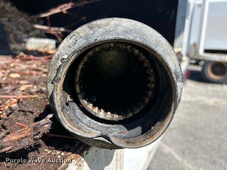 image for item YA2833 2015 Ford F750 Super Duty forestry bucket truck