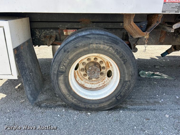 image for item YA2833 2015 Ford F750 Super Duty forestry bucket truck