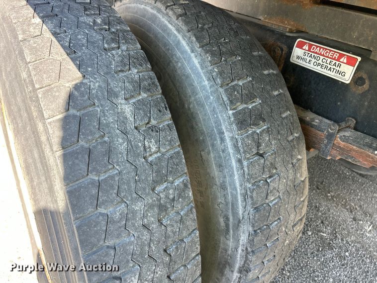 image for item YA2833 2015 Ford F750 Super Duty forestry bucket truck