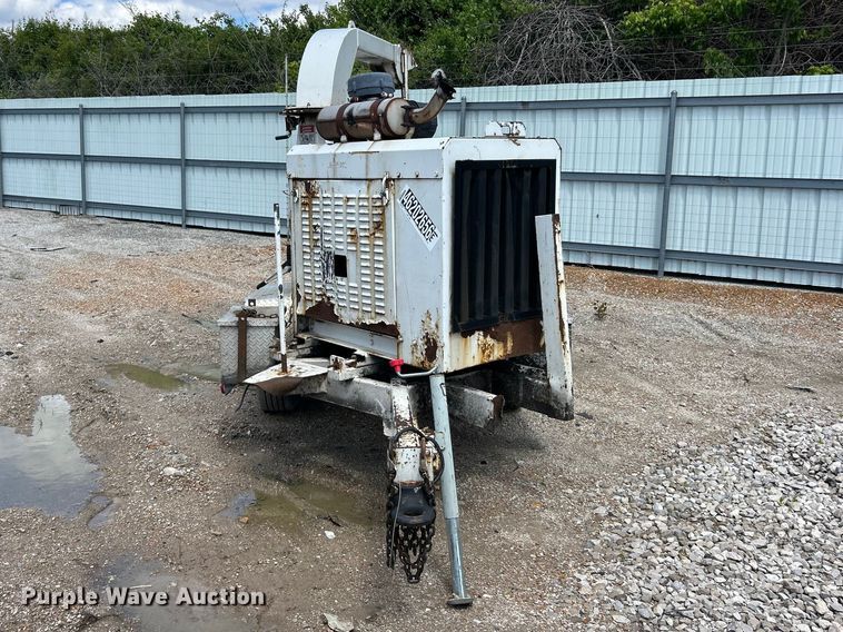 image for item YA2839 2007 Bandit 200 wood chipper
