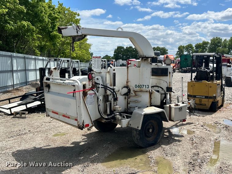 image for item YA2839 2007 Bandit 200 wood chipper