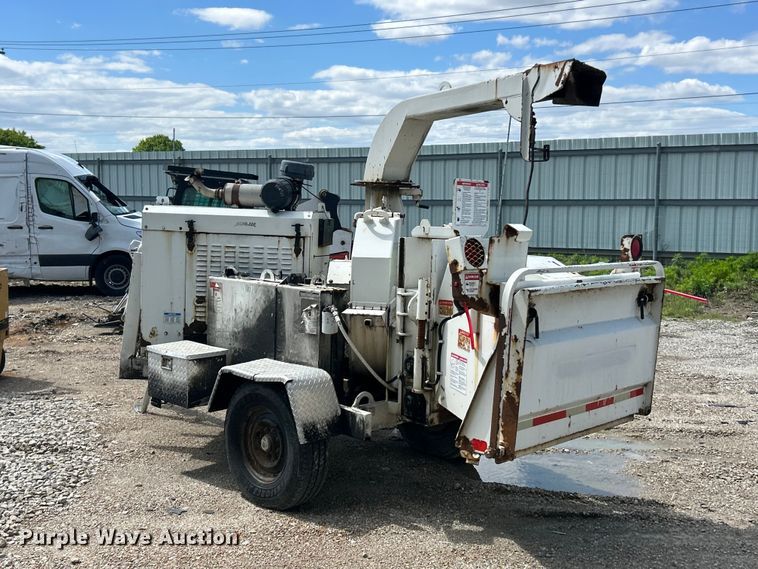 image for item YA2839 2007 Bandit 200 wood chipper