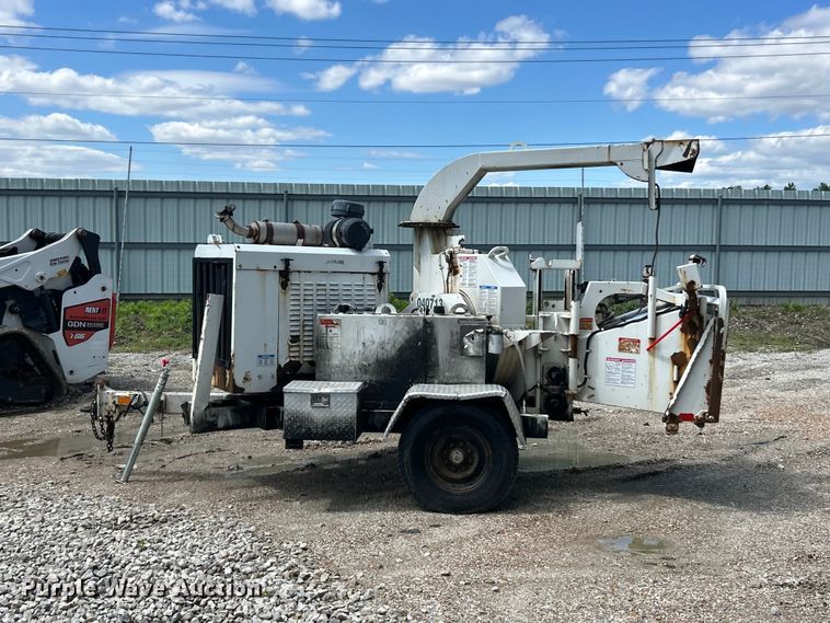 image for item YA2839 2007 Bandit 200 wood chipper