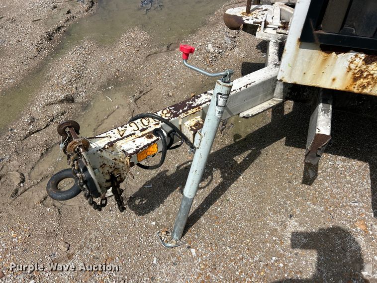 image for item YA2839 2007 Bandit 200 wood chipper