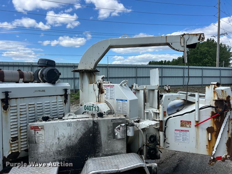 image for item YA2839 2007 Bandit 200 wood chipper