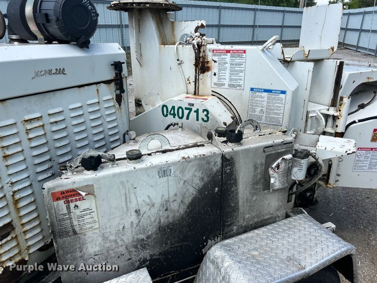 image for item YA2839 2007 Bandit 200 wood chipper
