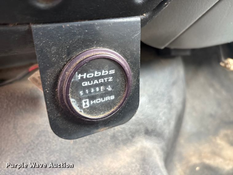 image for item YA2842 2009 Ford F750 Super Duty chipper truck