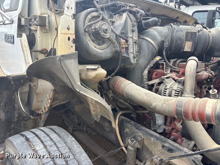 image for item YA2843 2009 Ford F750 Super Duty Ext. Cab chipper truck