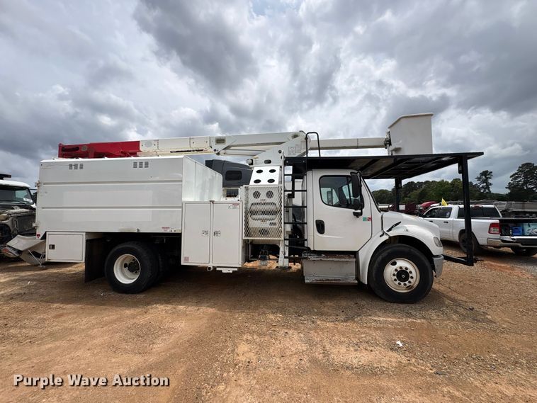 image for item YA2844 2015 Freightliner Business Class M2 forestry bucket truck