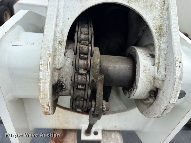 image for item YA2844 2015 Freightliner Business Class M2 forestry bucket truck