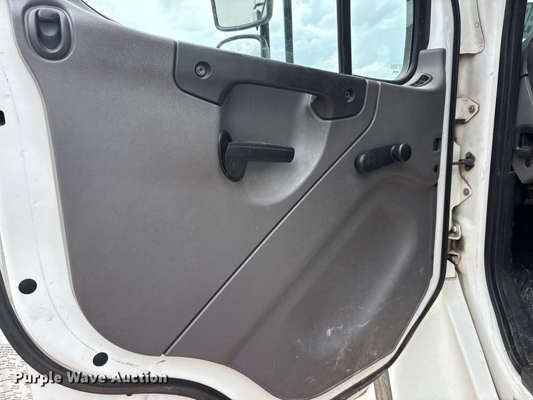 image for item YA2844 2015 Freightliner Business Class M2 forestry bucket truck