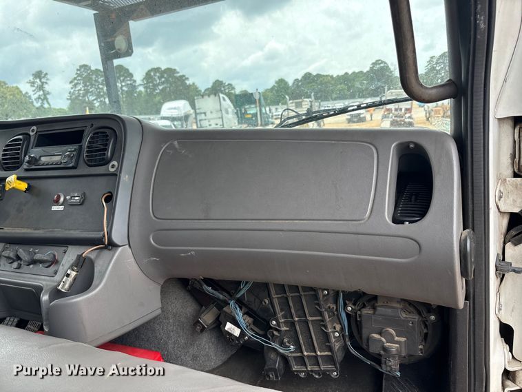 image for item YA2844 2015 Freightliner Business Class M2 forestry bucket truck