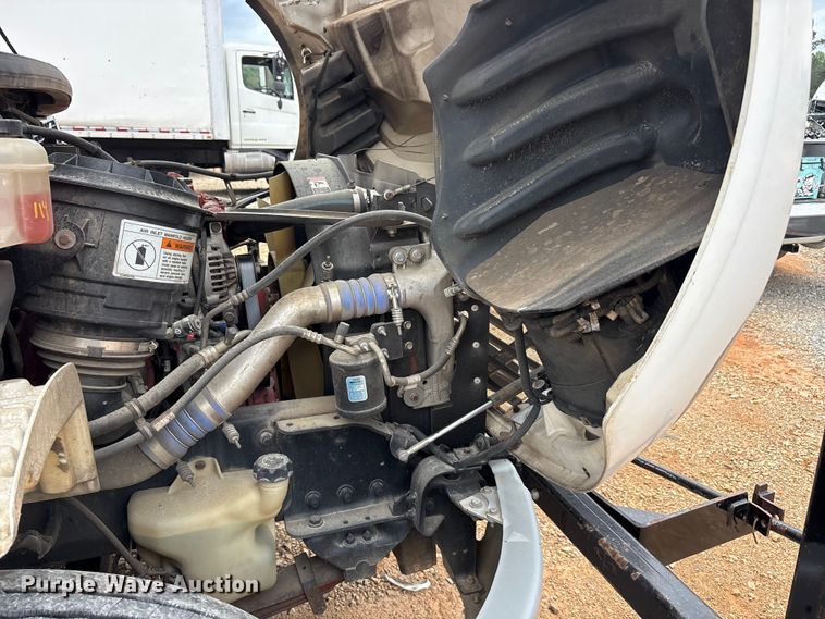 image for item YA2844 2015 Freightliner Business Class M2 forestry bucket truck