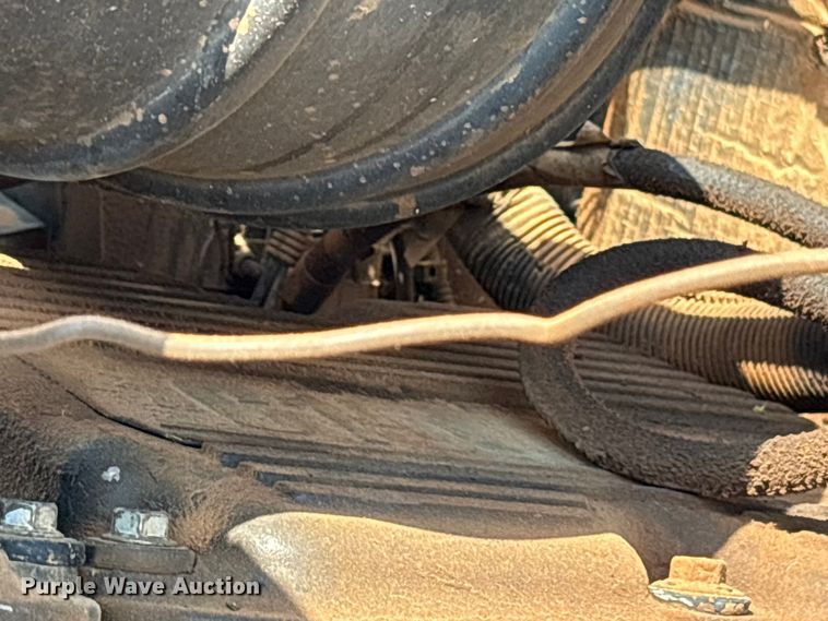 image for item YA2857 2004 Kenworth T800 dump truck