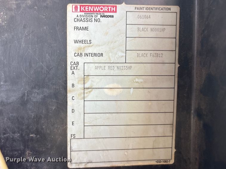 image for item YA2857 2004 Kenworth T800 dump truck